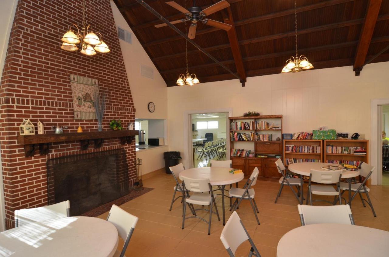 Southern Palms Park Model 4 Fort Mason Exterior photo